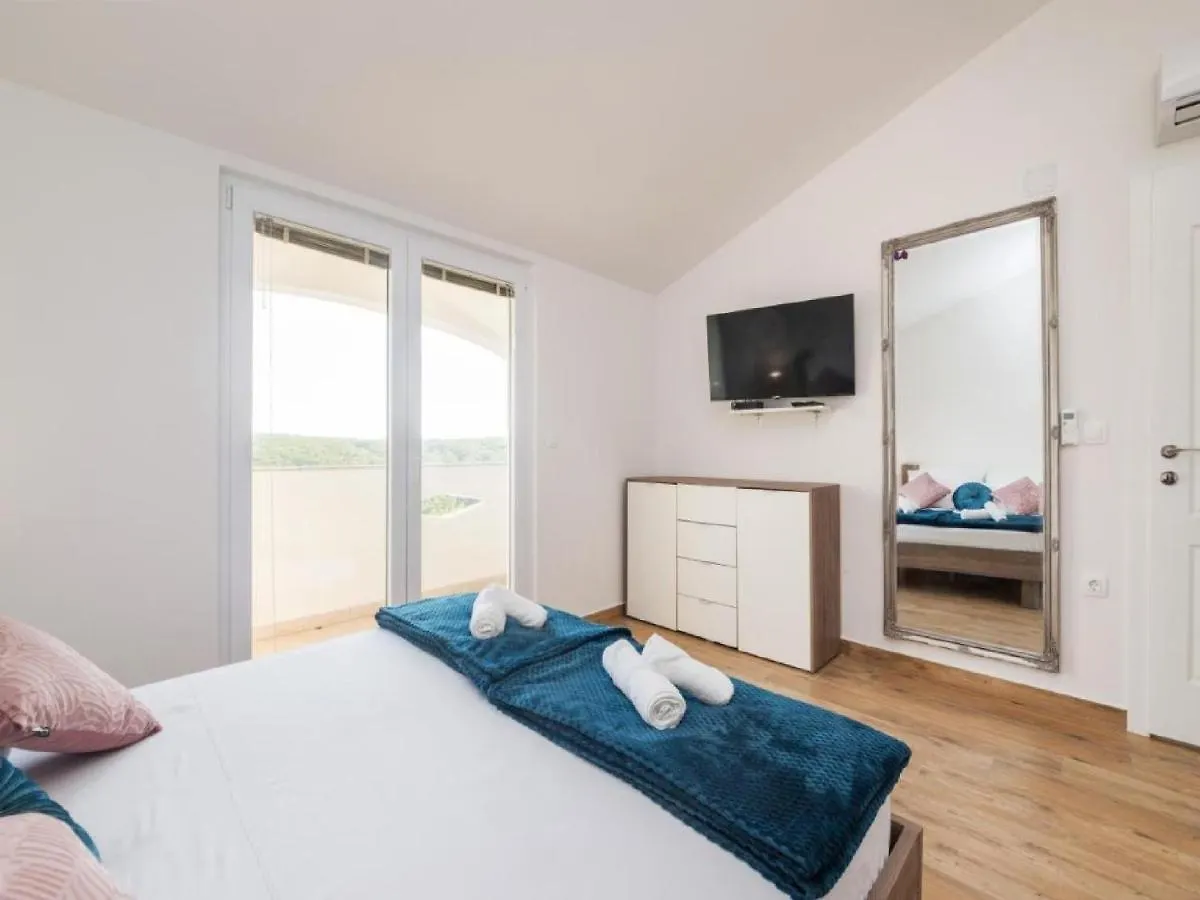 Guest House Mistral Radovin