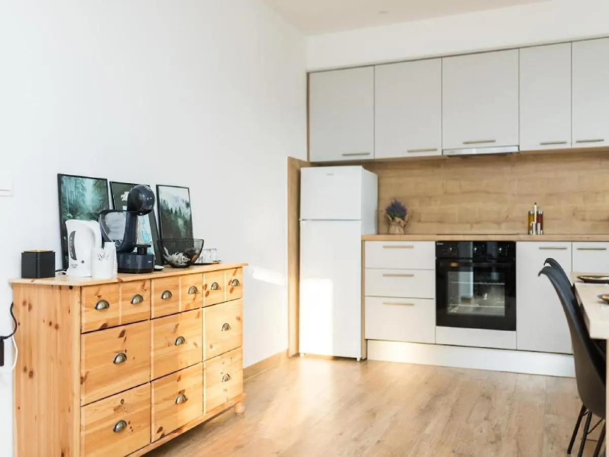 Guest House Mistral Radovin 0*,