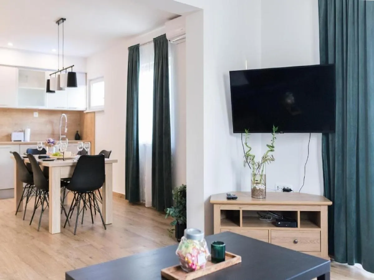 Apartment Guest House Mistral Radovin